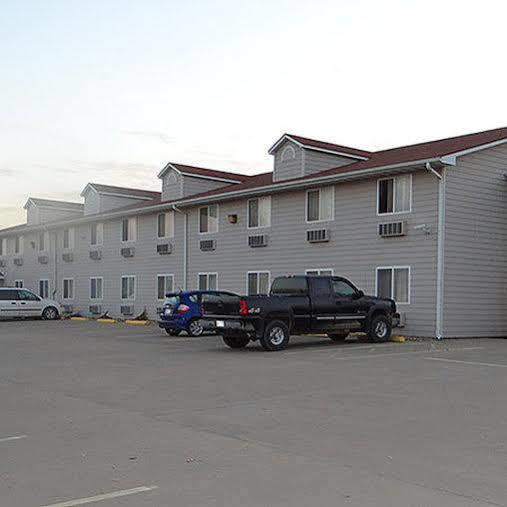 Rock Creek Hotel Sabetha Exterior photo